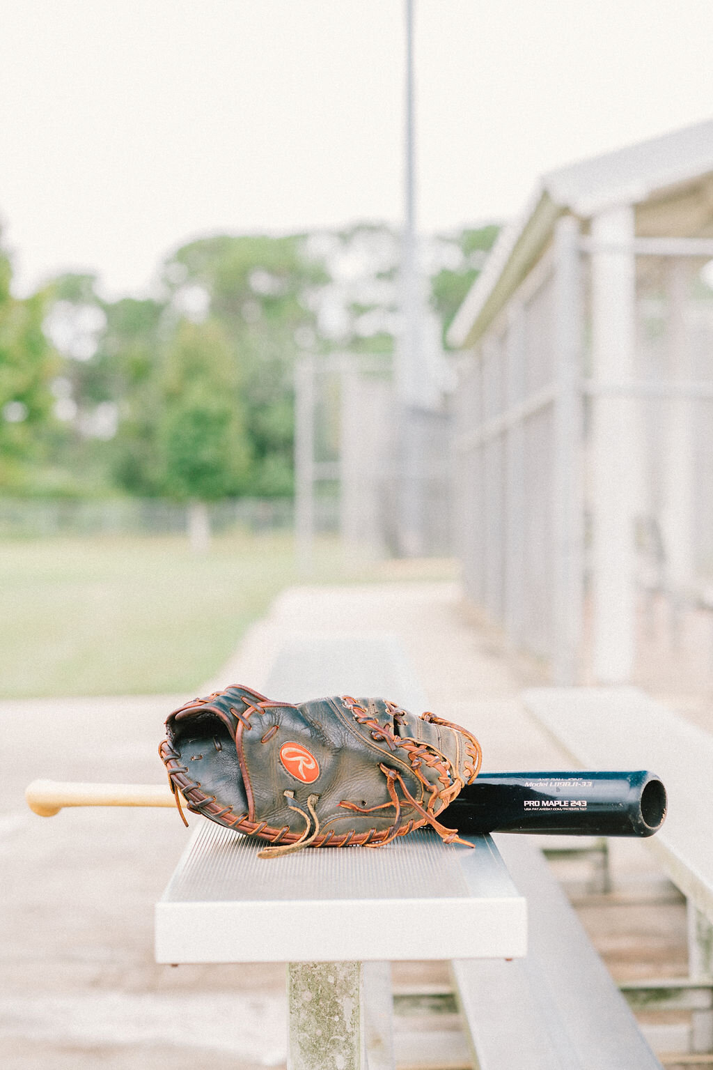 high-school-photography-props, baseball-bat, baseball-glove, baseball-gear-photography, portrait-photography