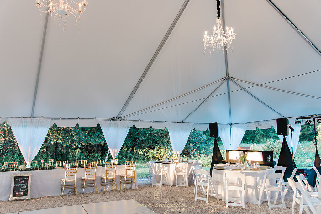 wedding-canopy, reception-canopy, wedding-receptions-ideas, bringht-wedding-receptions-chandeliers