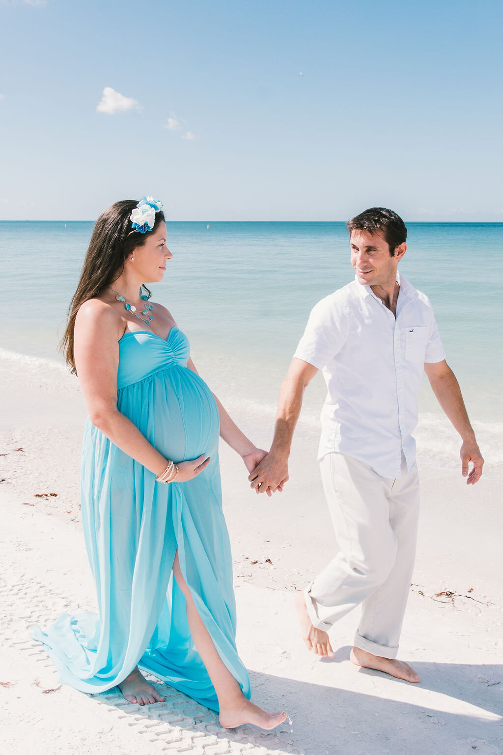 beach-maternity-session, mom-and-dad-maternity-session, water-maternity-session, water-pregnancy-session