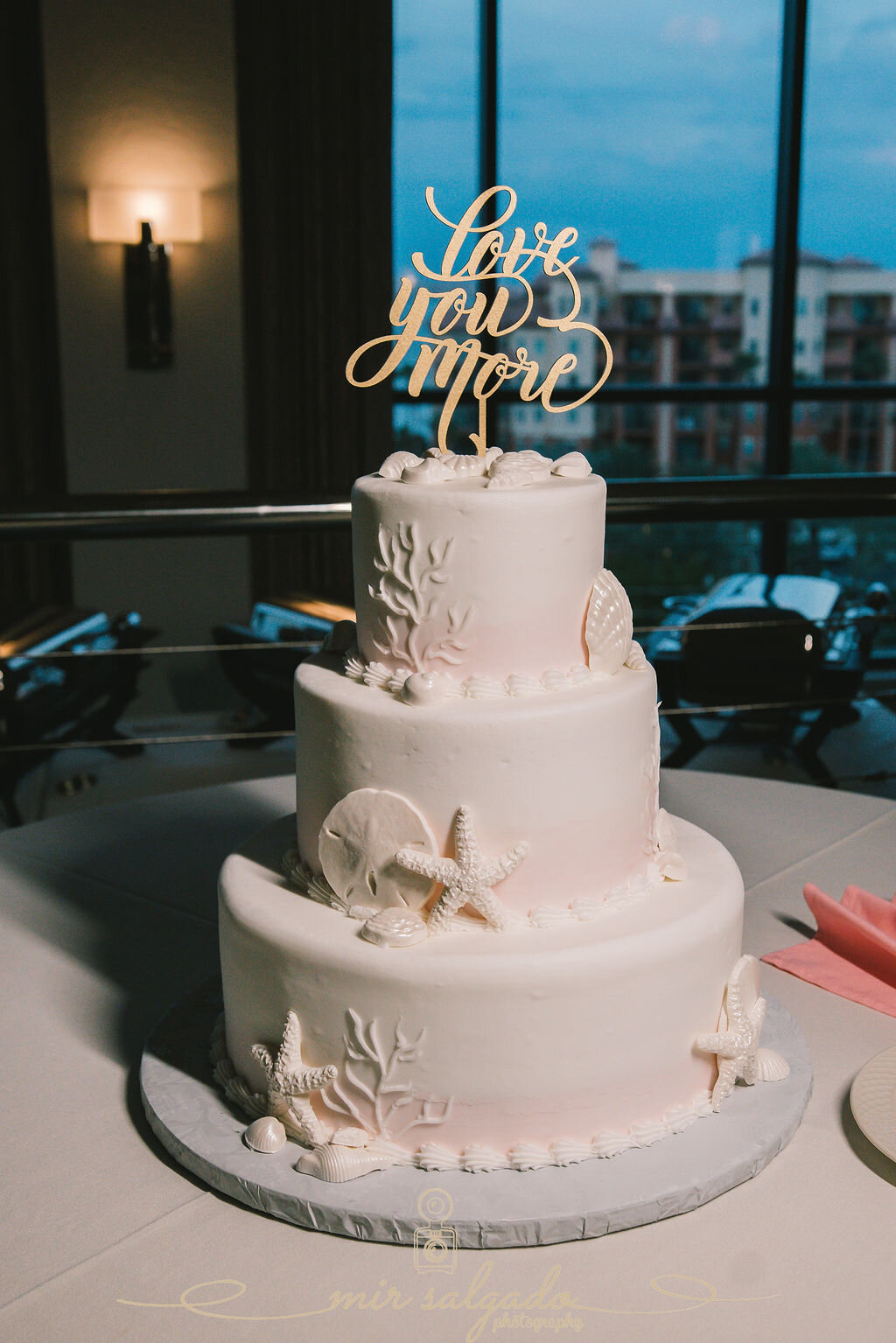 wedding-cake, beach-themed-wedding-cake, beach-cake, seashell-and-sand-themed-wedding-cake