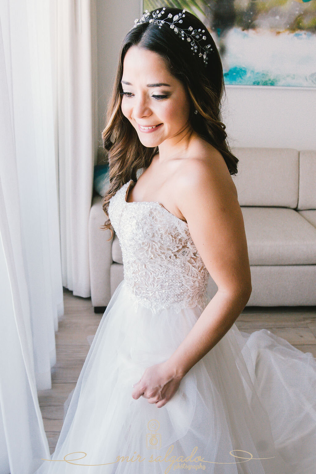 bridal-dress, bride-dress, bridal-long-gown, bridal-sweetheart-gown, bride-photography, getting-ready-photography
