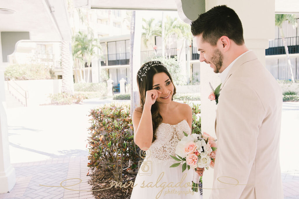 bride-and-groom-first-look, first-look-picture-ideas, first-look-photography, first-look-wedding