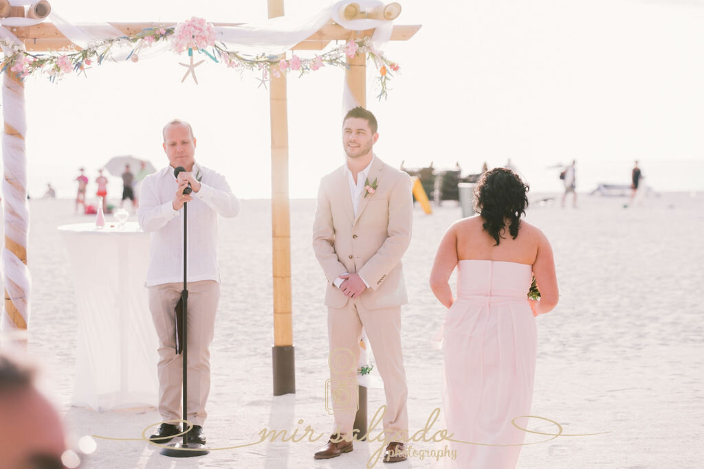 groom-waiting-for-bride, groom-photography, aisle-photography, wedding-arch, wedding-archway, groom-waiting