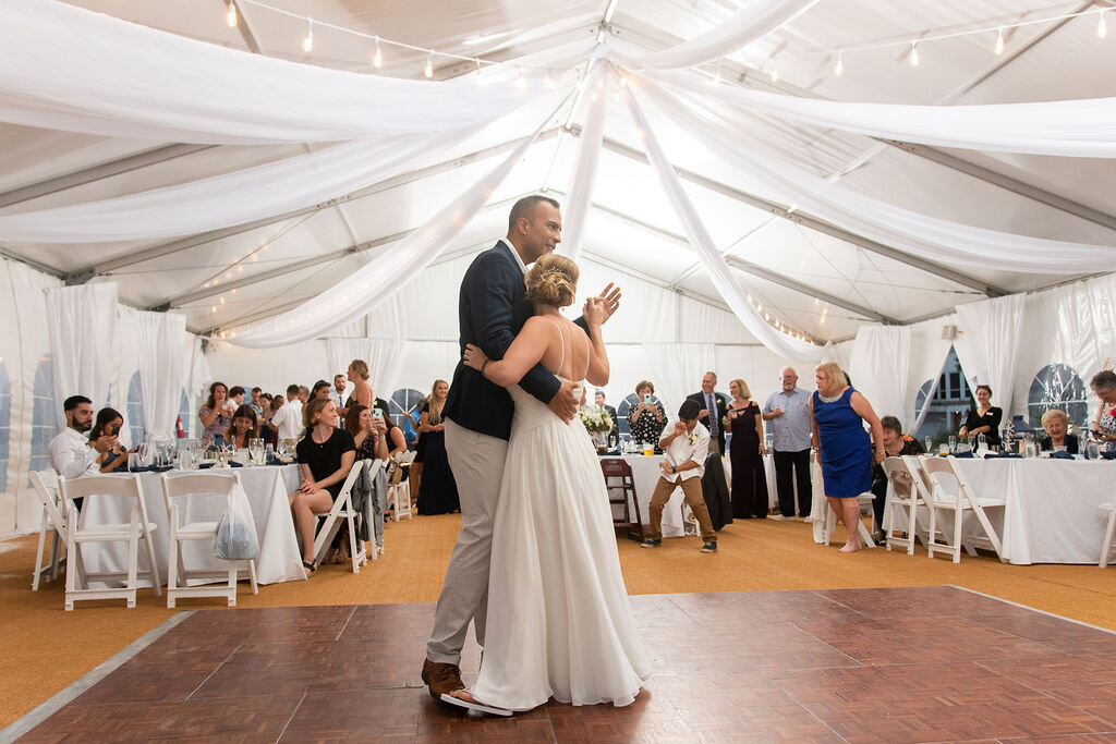 bride-and-groom-dancing, wedding-photography, wedding-moments, wedding-memories, first-dance