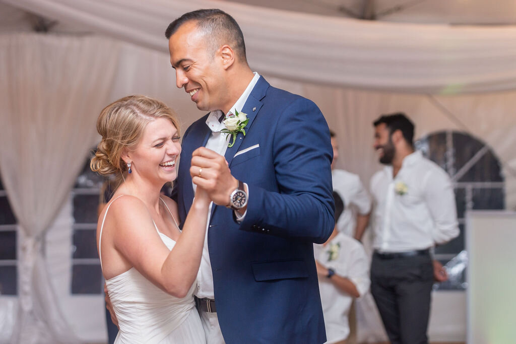 bride-and-groom-dance, first-dance, wedding-dance, wedding-dance-photography, wedding-first-dance-photography