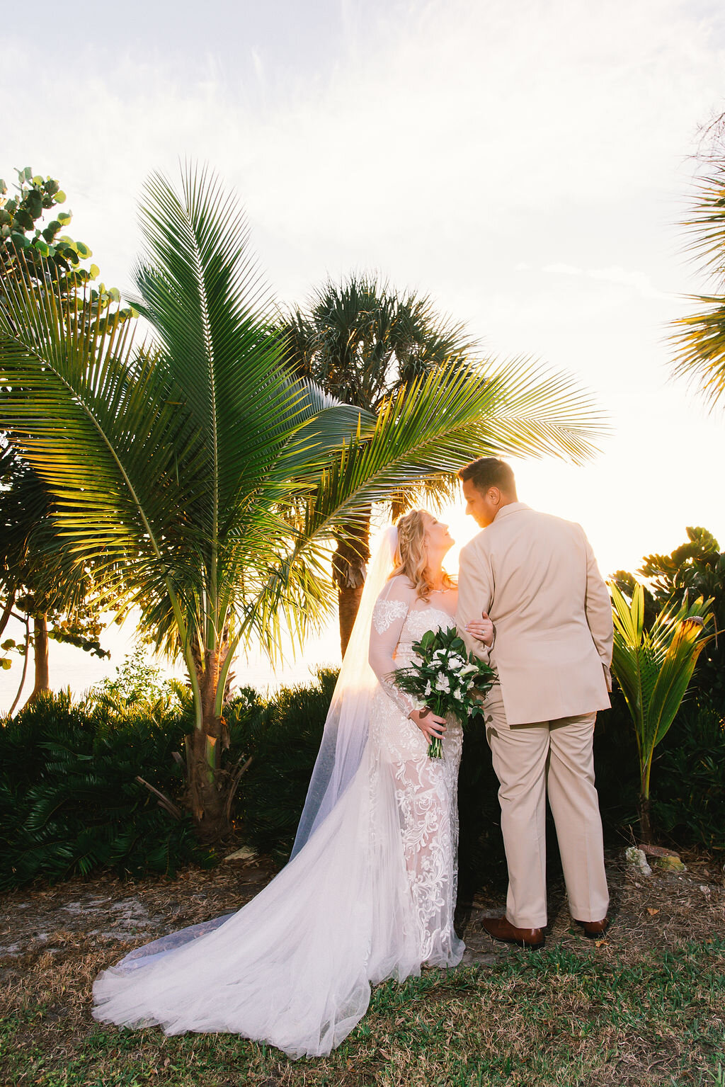 Romantic Powel Crosley Estate wedding in Sarasota, Florida