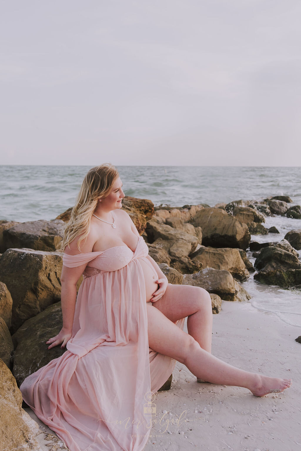 Tampa-maternity-photographer, Tampa beach-maternity-session