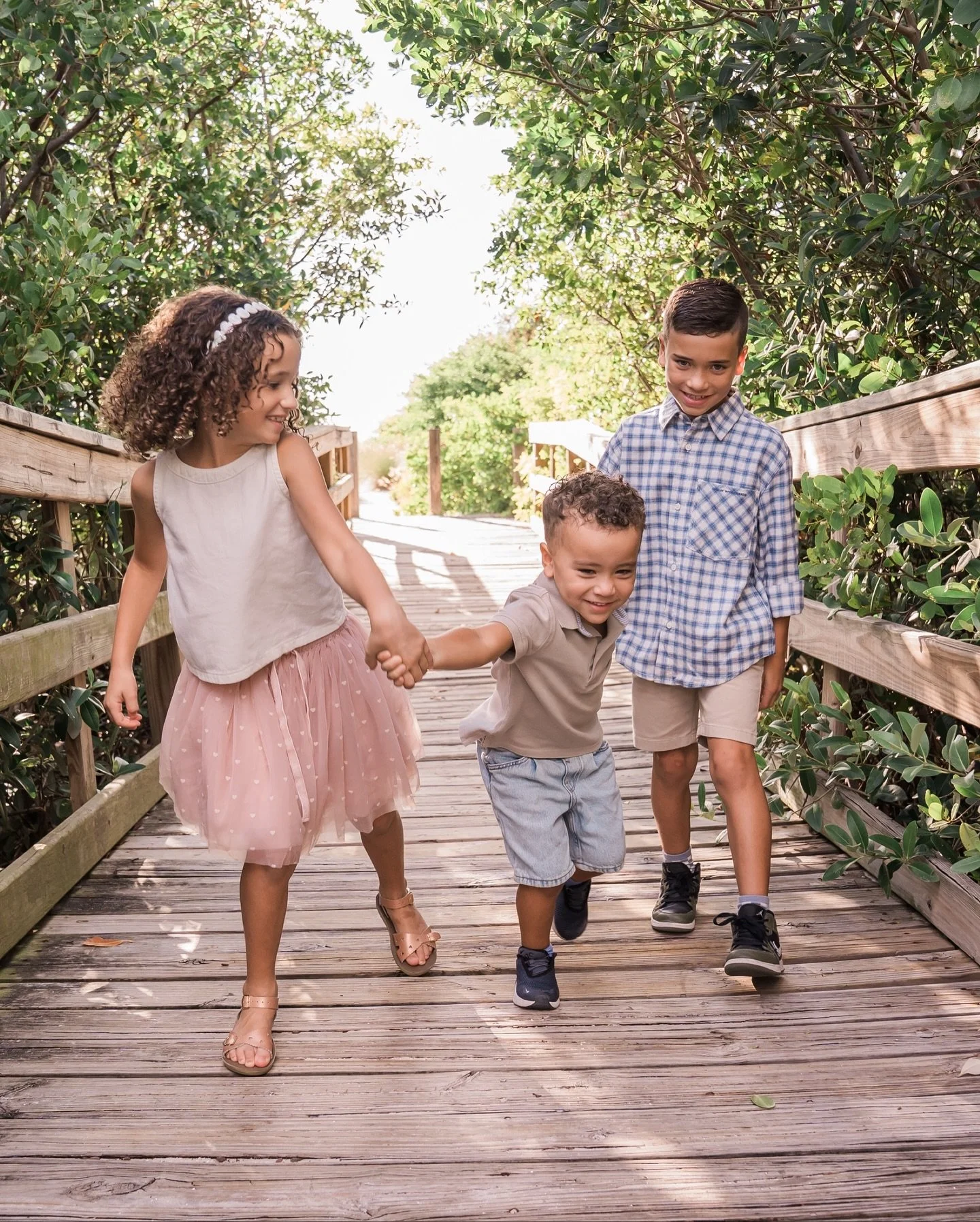 Love to these faces again for our anual photo shoot!!!

Here some of my favorite portraits of this family session at #cypresspointparktampa 

More@mini sessions coming soon!

#tampaminisessions #fallminisessions #tampafamilyphotographer #tampafamilyp