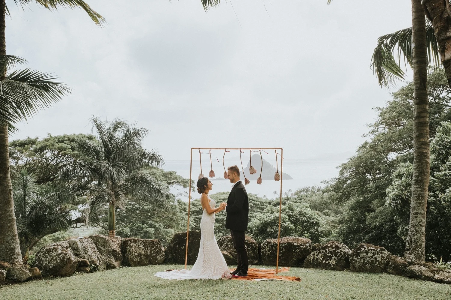 kualoa ranch, wedding at kualoa ranch, kualoa ranch wedding photographer, oahu wedding photographer, elopement at kualoa ranch, jurassic park wedding, destination wedding photographer, oahu elopement