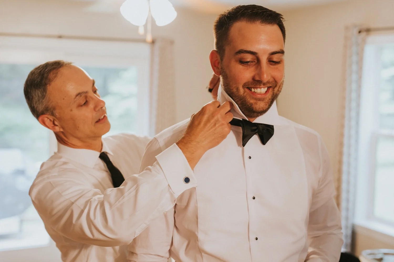 red maple vineyard, red maple vineyard wedding, hudson valley wedding, hudson valley wedding photographer, new york vineyard wedding, getting ready photos