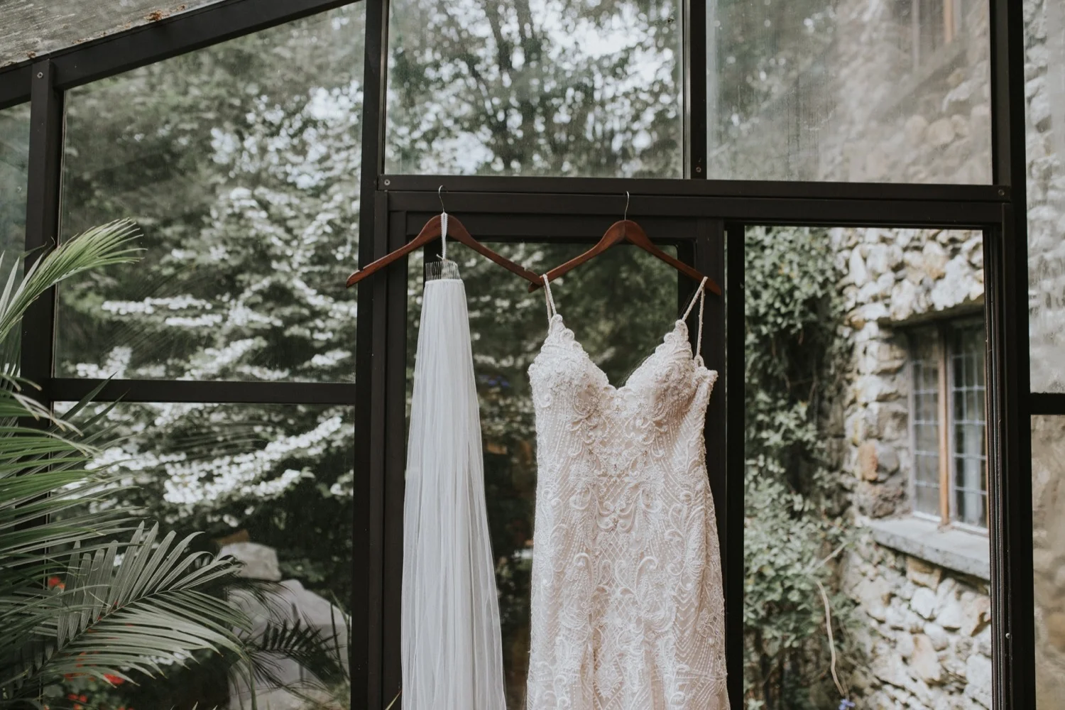 hudson valley wedding photographer, locust grove, locust grove wedding, new york wedding, wedding details, wedding flat lay, hudson valley wedding