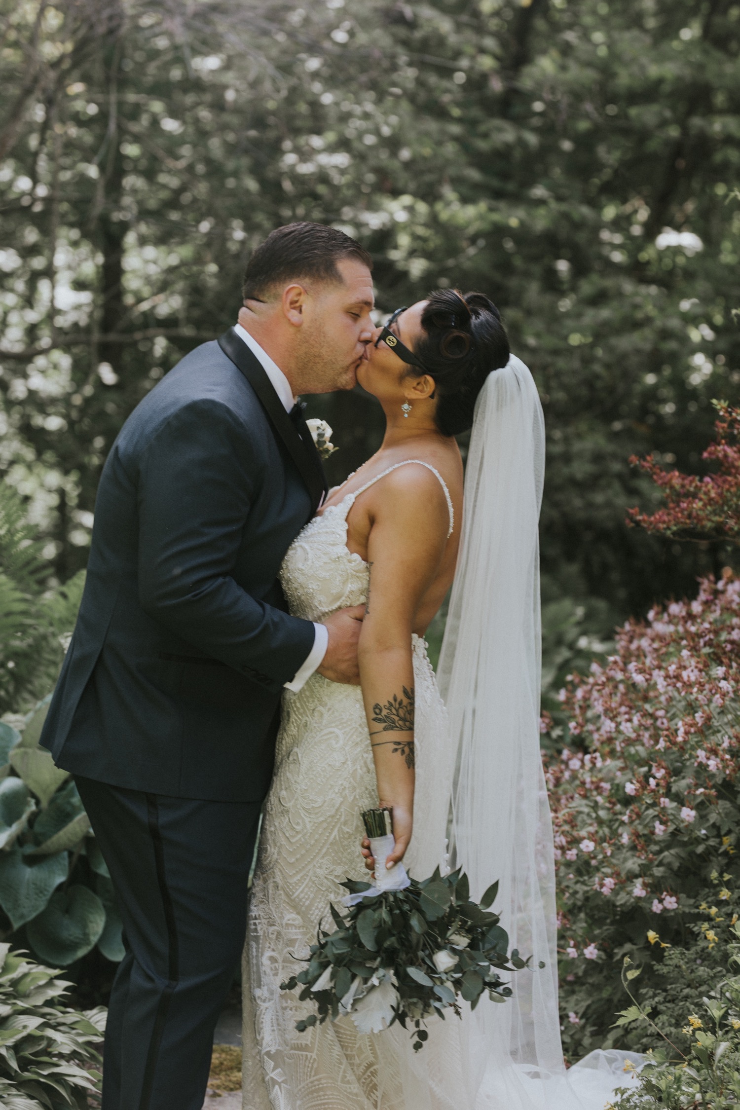 hudson valley wedding photographer, locust grove, locust grove wedding, new york wedding, spring wedding, hudson valley wedding, bridal party, bridesmaid dresses