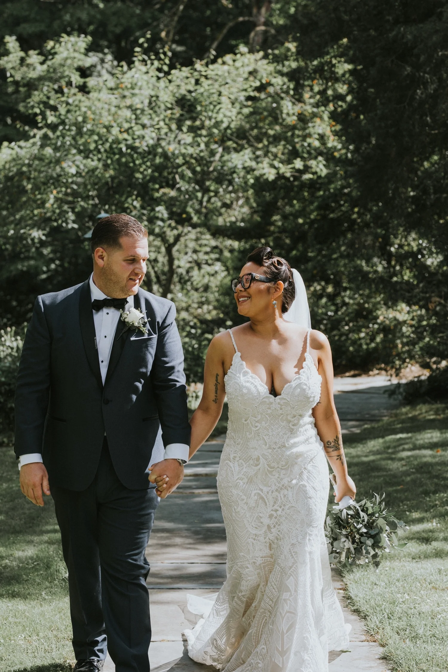 hudson valley wedding photographer, locust grove, locust grove wedding, new york wedding, spring wedding, hudson valley wedding, bridal party, bridesmaid dresses