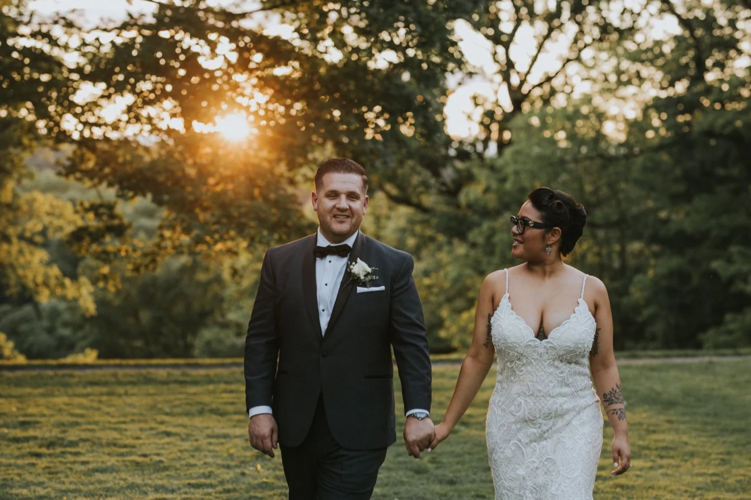 hudson valley wedding photographer, locust grove, locust grove wedding, new york wedding, spring wedding, hudson valley wedding, bridal party, wedding reception, sunset photos