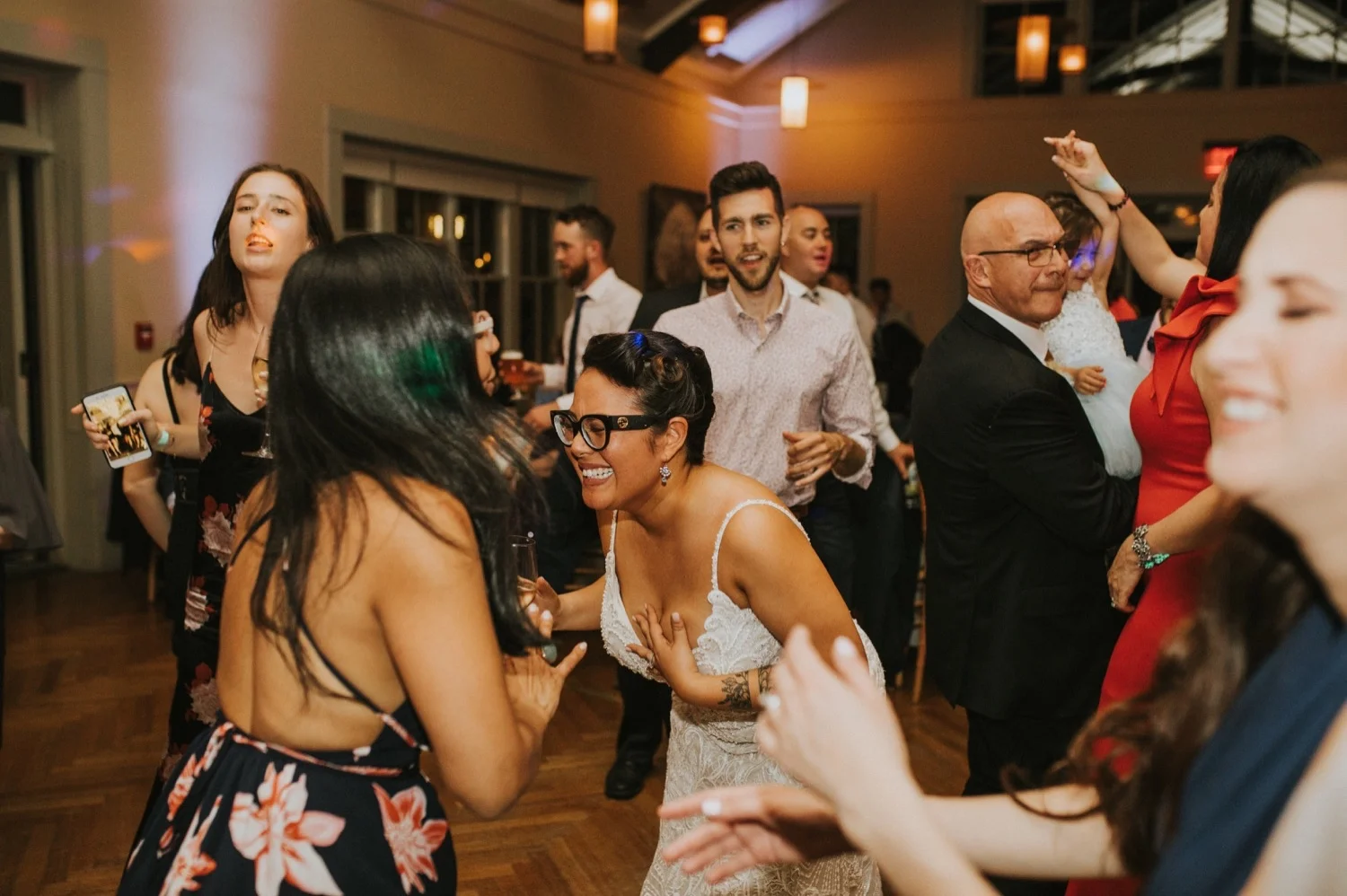 hudson valley wedding photographer, locust grove, locust grove wedding, new york wedding, spring wedding, hudson valley wedding, bridal party, wedding reception