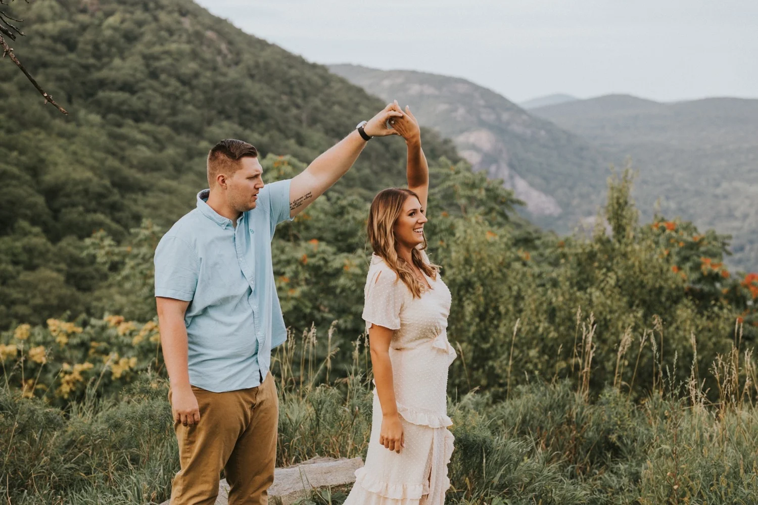Hudson Valley Wedding Photographer, New York Wedding Photographer, Hudson Valley Engagement Session, Storm King Mountain, Moodna Viaduct, Cornwall Wedding Photographer