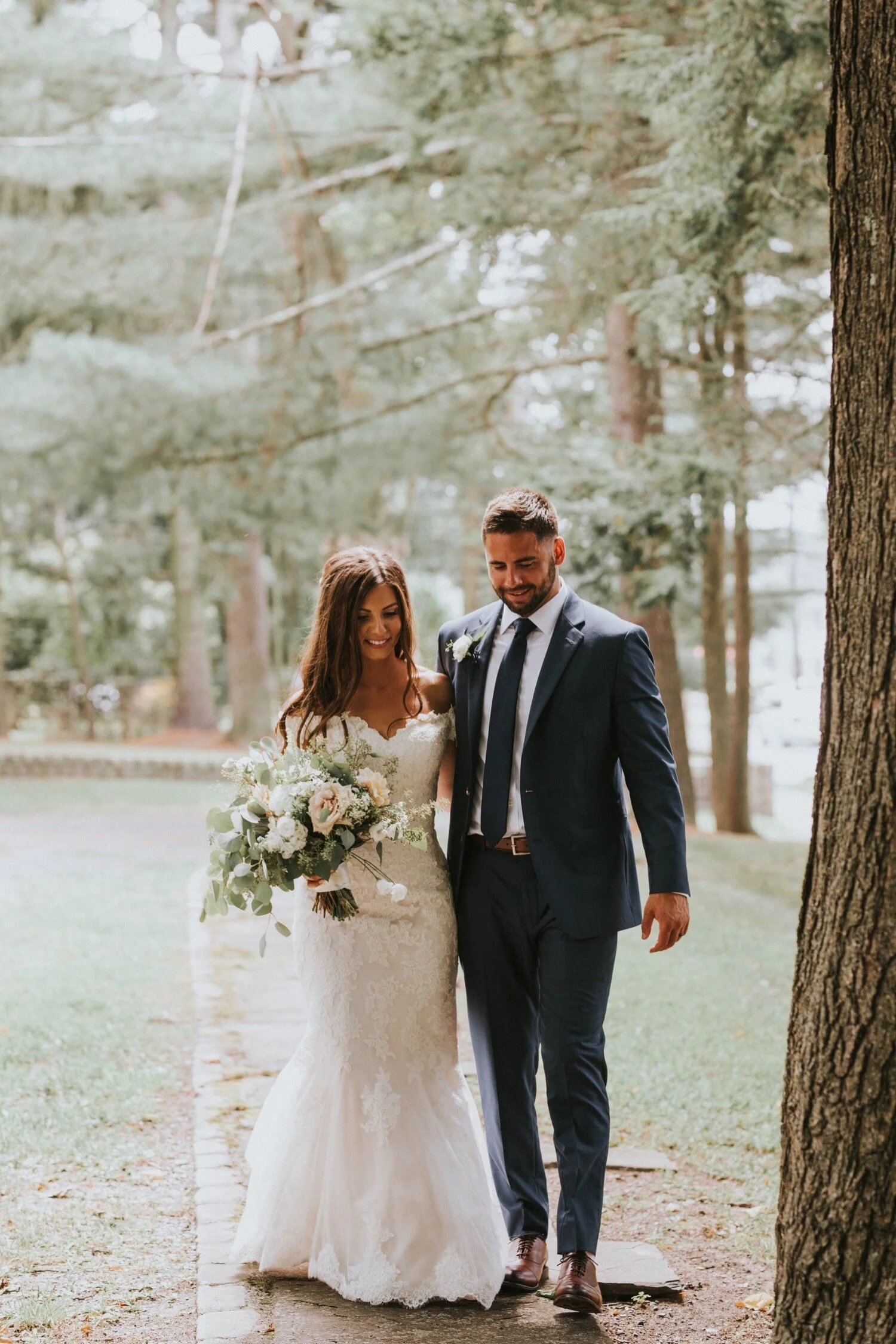 Hudson Valley Wedding Photographer, Brotherhood Winery, Brotherhood Winery Wedding, Justin Alexander Dress, Vassar College Chapel