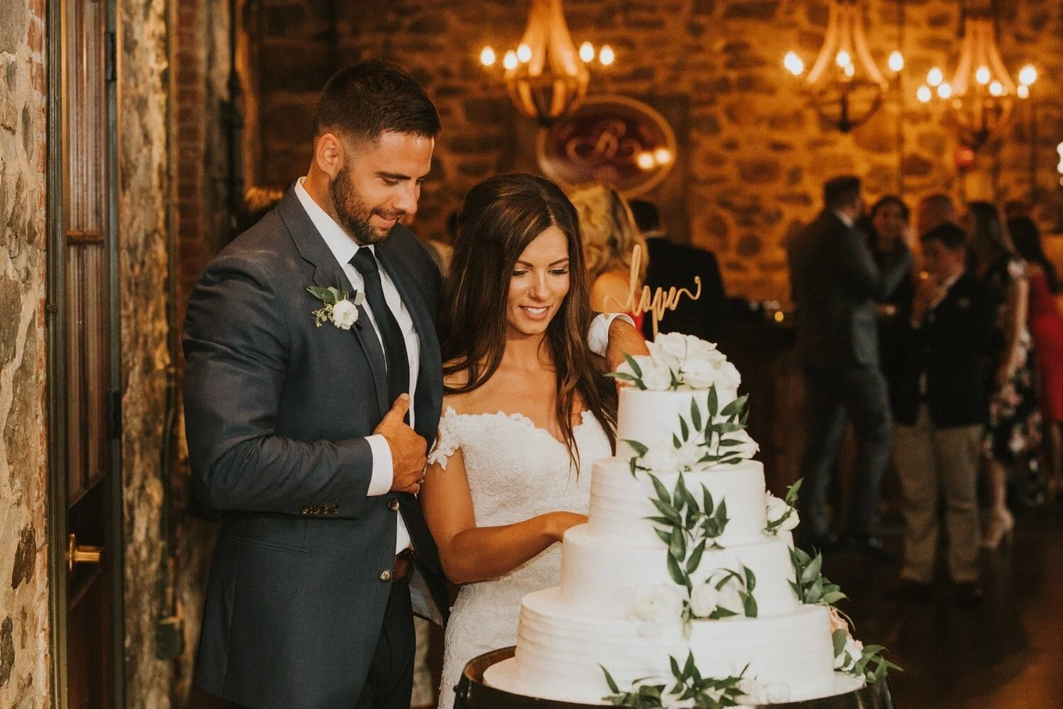 Hudson Valley Wedding Photographer, Brotherhood Winery, Brotherhood Winery Wedding, Justin Alexander Dress, Vassar College Chapel