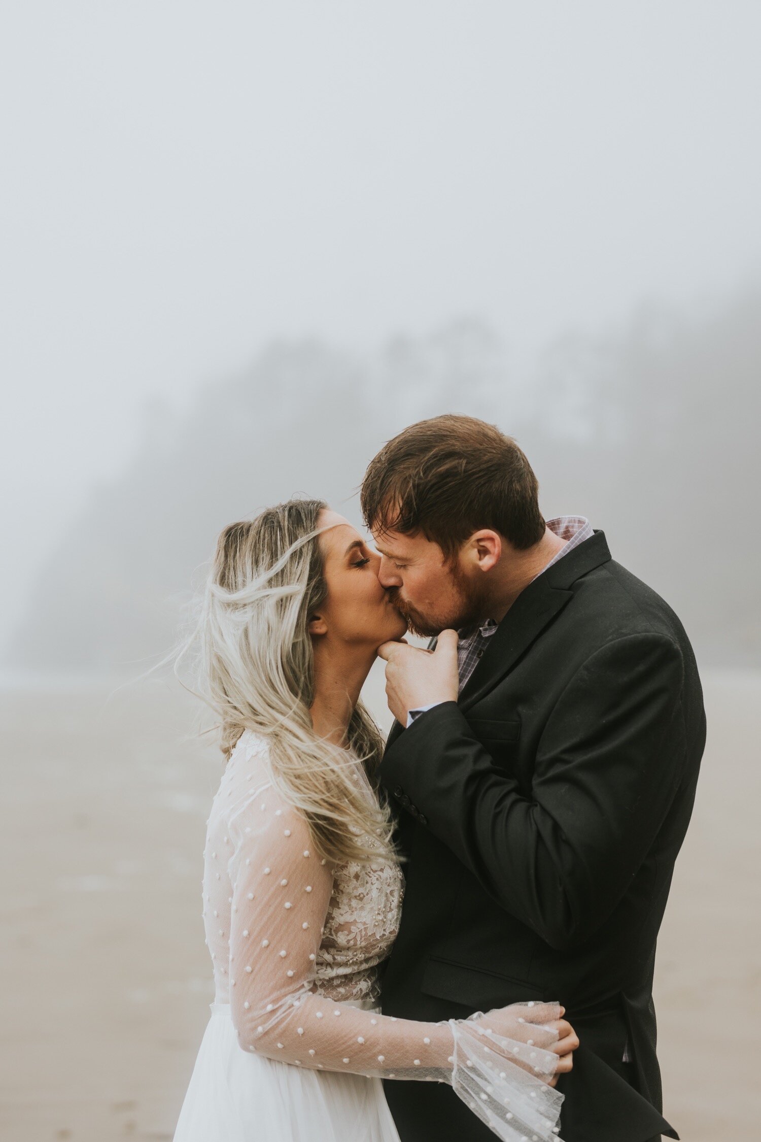 Oregon Wedding Photographer, Ecola State Park Elopement, Cannon Beach Elopement, Hug Point Oregon, Oregon Elopement, Oregon Elopement Photographer