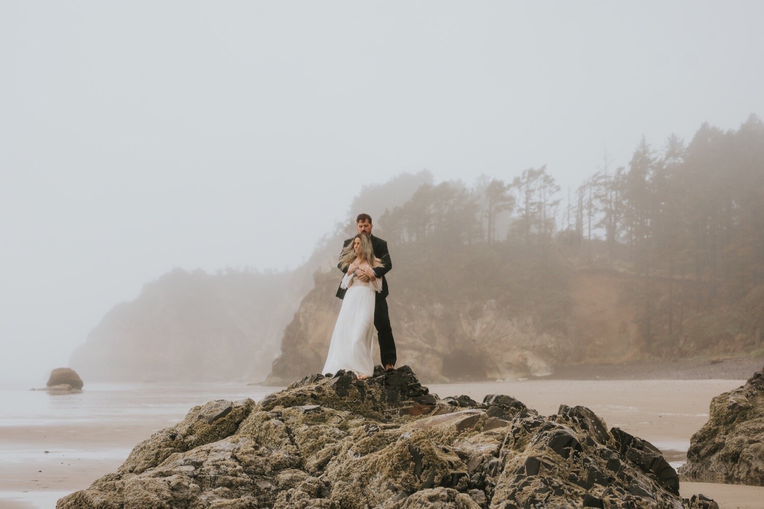 Oregon Wedding Photographer, Ecola State Park Elopement, Cannon Beach Elopement, Hug Point Oregon, Oregon Elopement, Oregon Elopement Photographer