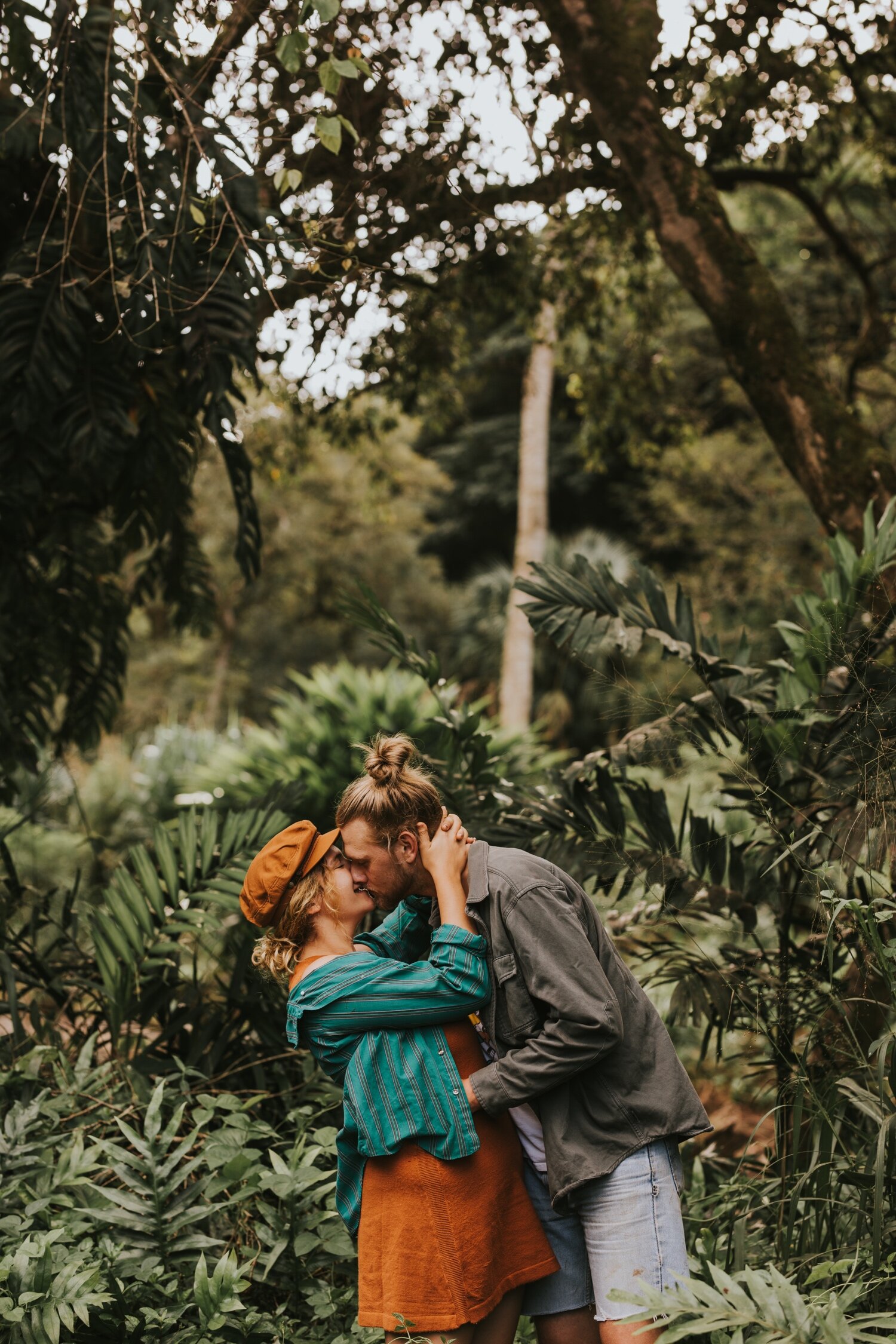 Waimea Valley, Waimea Bay, Waimea Oahu, Waimea Valley Botanical Gardens, Waimea Valley Wedding, Oahu Wedding Photographer, Oahu Couple's Session