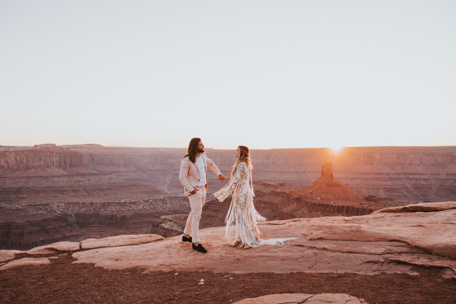 Utah Wedding, Hudson Valley Wedding Photographer, Dead Horse Point Wedding, Utah Wedding, Moab Wedding, Moab elopement, Elopement Inspo