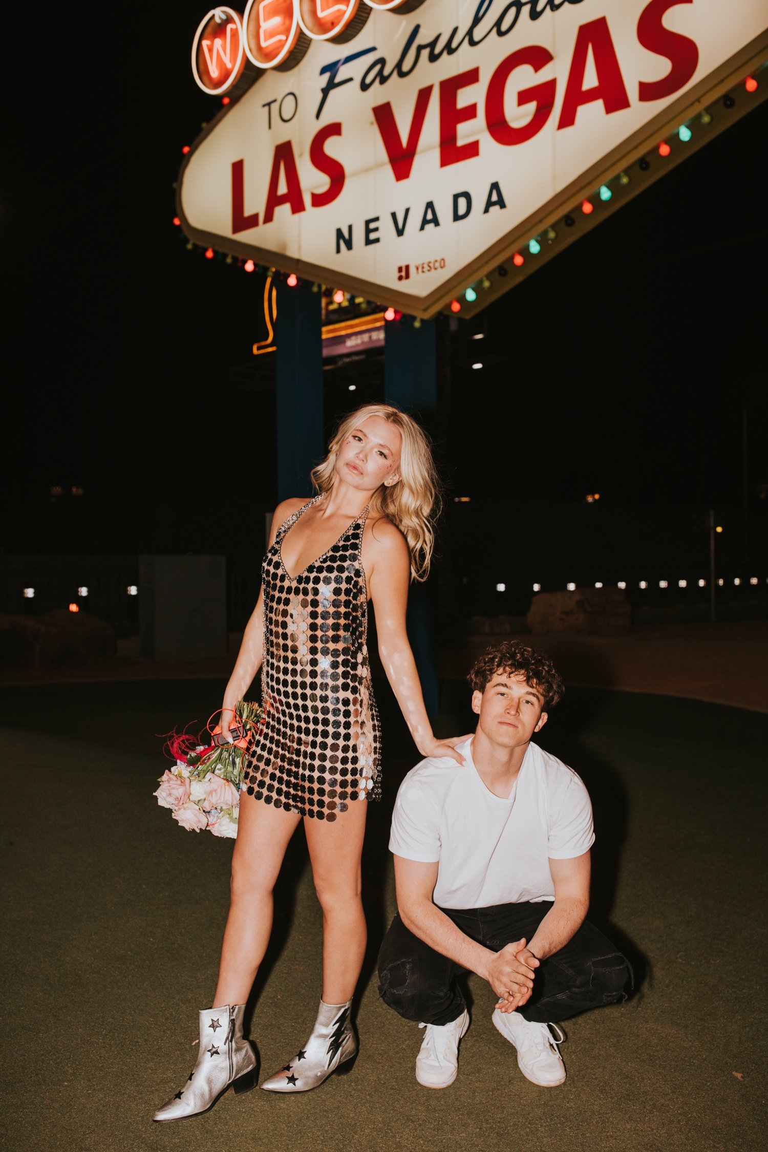 las vegas wedding photographer, las vegas wedding, welcome to las vegas sign, hudson valley wedding photographer, nevada wedding, vegas elopement, vegas, elopement photographer