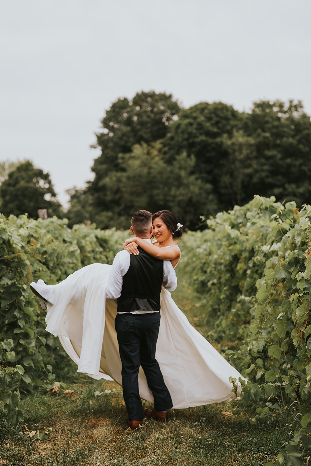 Hudson Valley Wedding Photographer, Red Maple Vineyard, Red Maple Vineyard Wedding, Catskills Wedding Photographer, Oahu Wedding Photographer