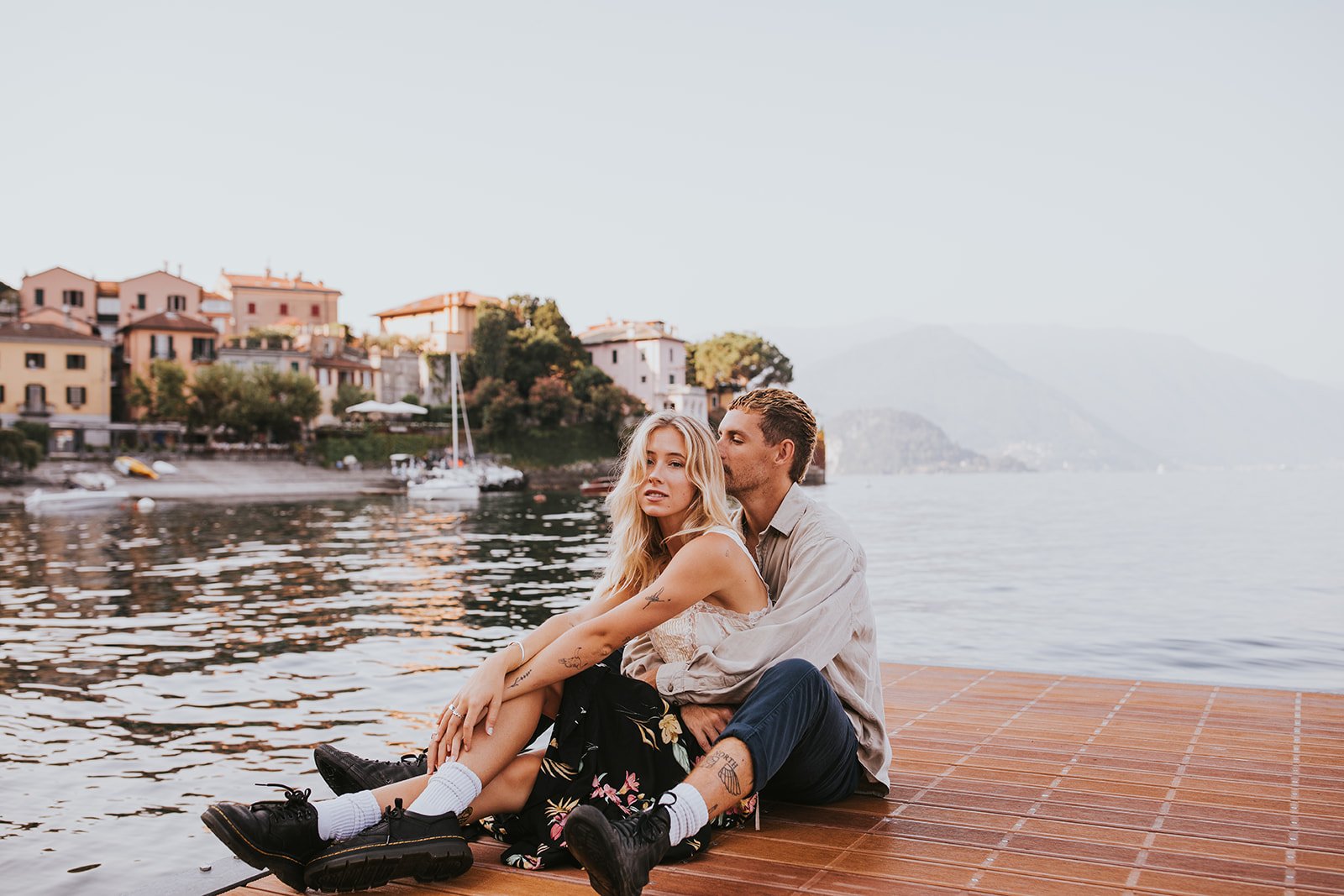 sunrise couples session in varenna, lake como couples session, lake como wedding photographer, lake como engagement photos, varenna wedding photographer, varenna engagement photos