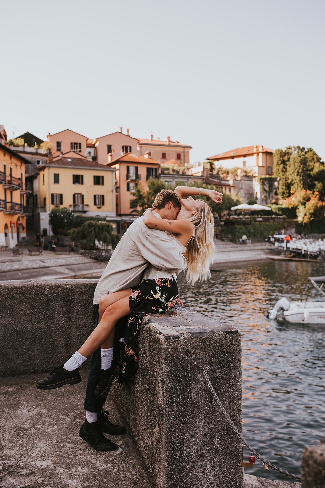 sunrise couples session in varenna, lake como couples session, lake como wedding photographer, lake como engagement photos, varenna wedding photographer, varenna engagement photos