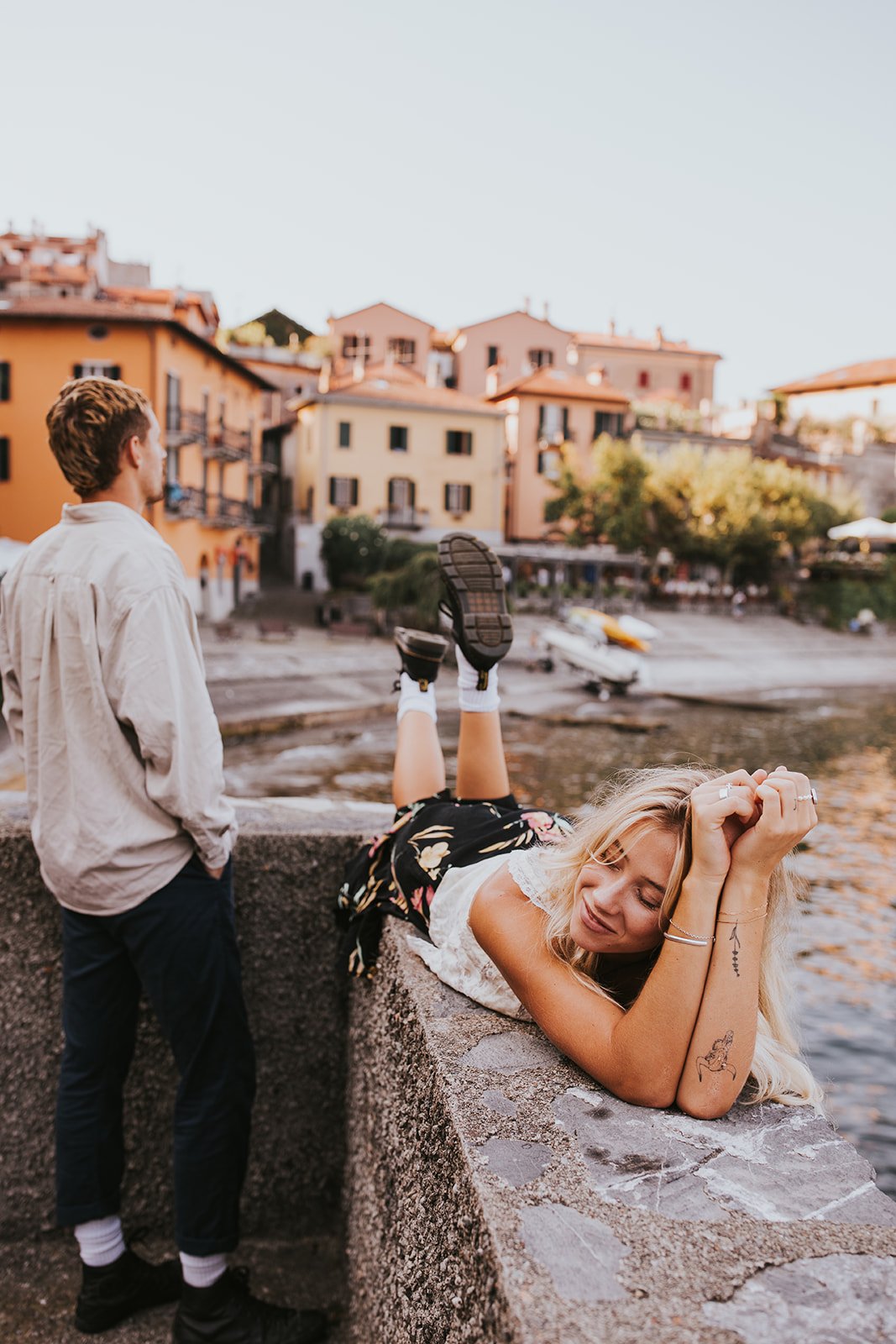 sunrise couples session in varenna, lake como couples session, lake como wedding photographer, lake como engagement photos, varenna wedding photographer, varenna engagement photos