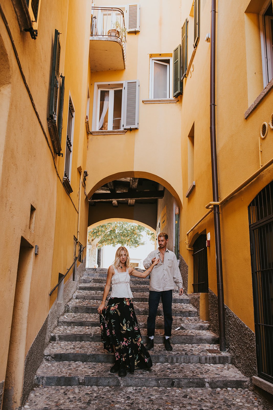 sunrise couples session in varenna, lake como couples session, lake como wedding photographer, lake como engagement photos, varenna wedding photographer, varenna engagement photos