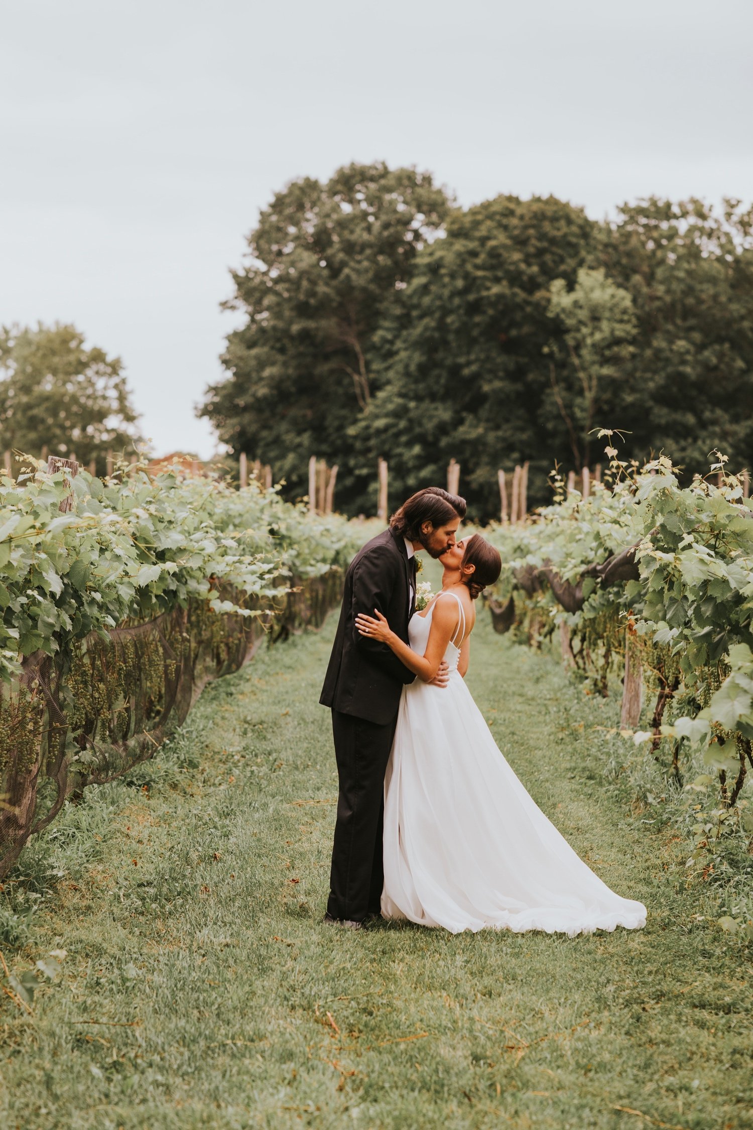 Hudson Valley Wedding Photographer, Red Maple Vineyard Wedding, Catskills Wedding Photographer, Hudson Valley Wedding, Summer Wedding at Red Maple Vineyard