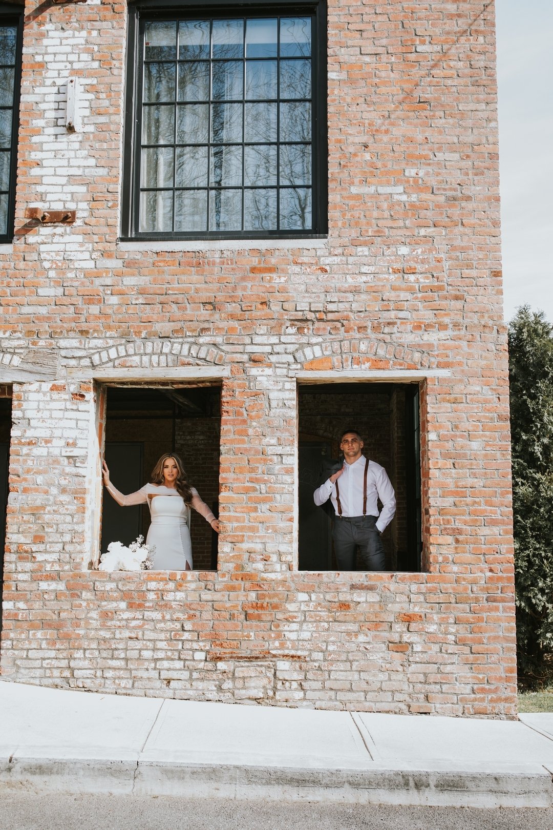 MR + MRS WHITE ✨

Photographed these two hotties on Friday! Their day was a ton of fun and I was so happy I got to document it! Here are some of my favorite moments from the day. ❤️️ I have a little break from weddings until May and then it's ON with