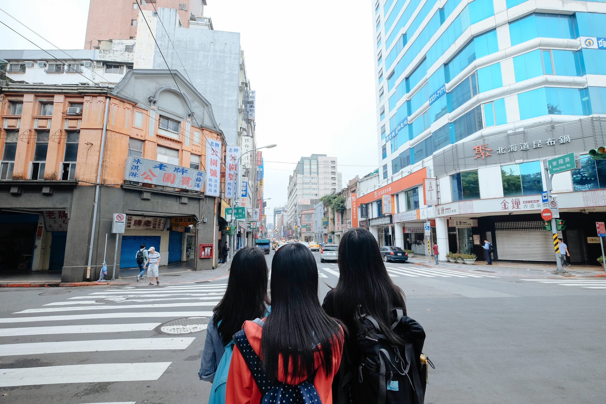      

 
     Bedsitting in Taiwan     21 May 2015  
 






















         

 
   Taiwan, just a stone’s throw away from China, is in many ways a completely different experience. A friendly, bright country with immaculate transport links, 