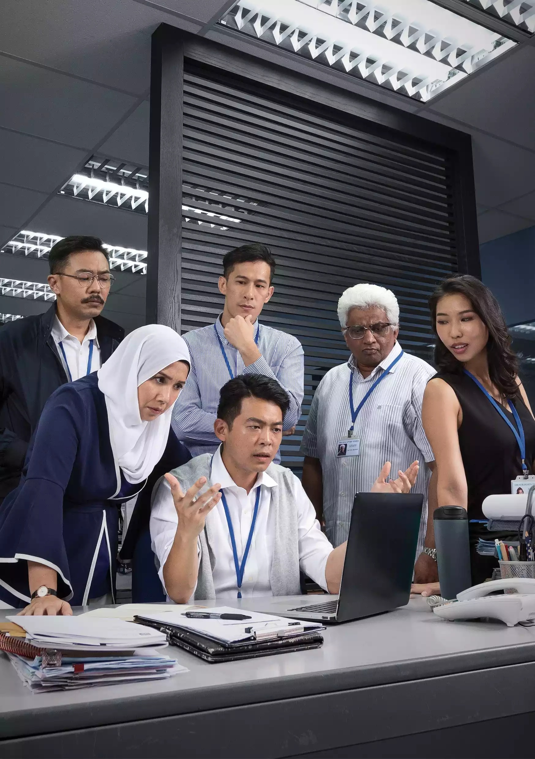      

 
    ‘Press Gang’: The Journalist and the Political Heart of Singapore   by  Simon Vincent   11 July 2018  Singapore Theatre Festival 2018 Presented By: W!LD RICE Written By: Tan Tarn How Directed By: Ivan Heng Starring: Benjamin Chow / Shane