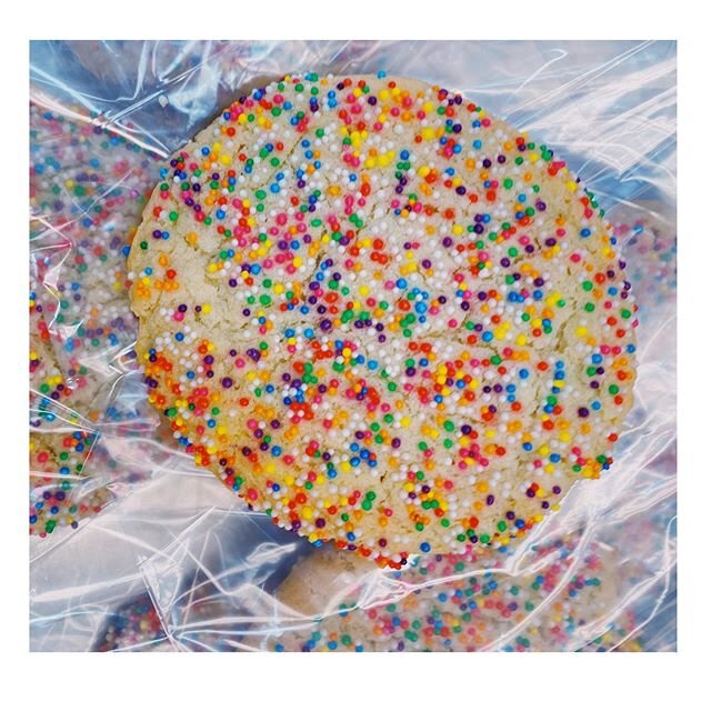 Crispy buttery edges, soft chewy middle and a bit of crunch from the cute little sprinkles! This might seem basic...but sometimes all we need is simplicity! Our rainbow sprinkles cookie is now on the menu with our friends @juni_sf. Many of us think i