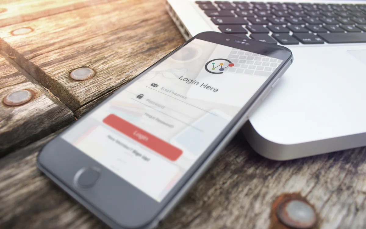 uiux-mobile-1-1.jpg