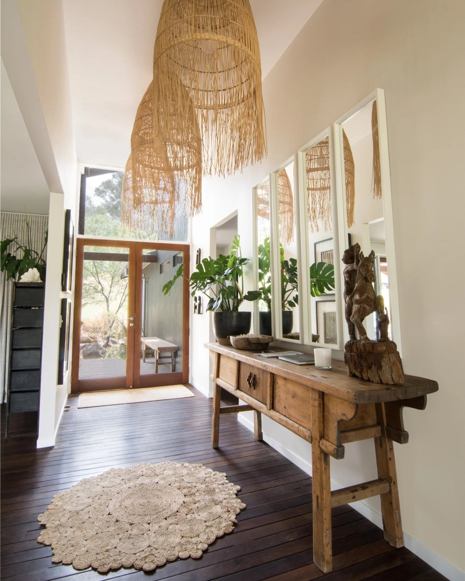 Airbnb+entry+hallway.jpg