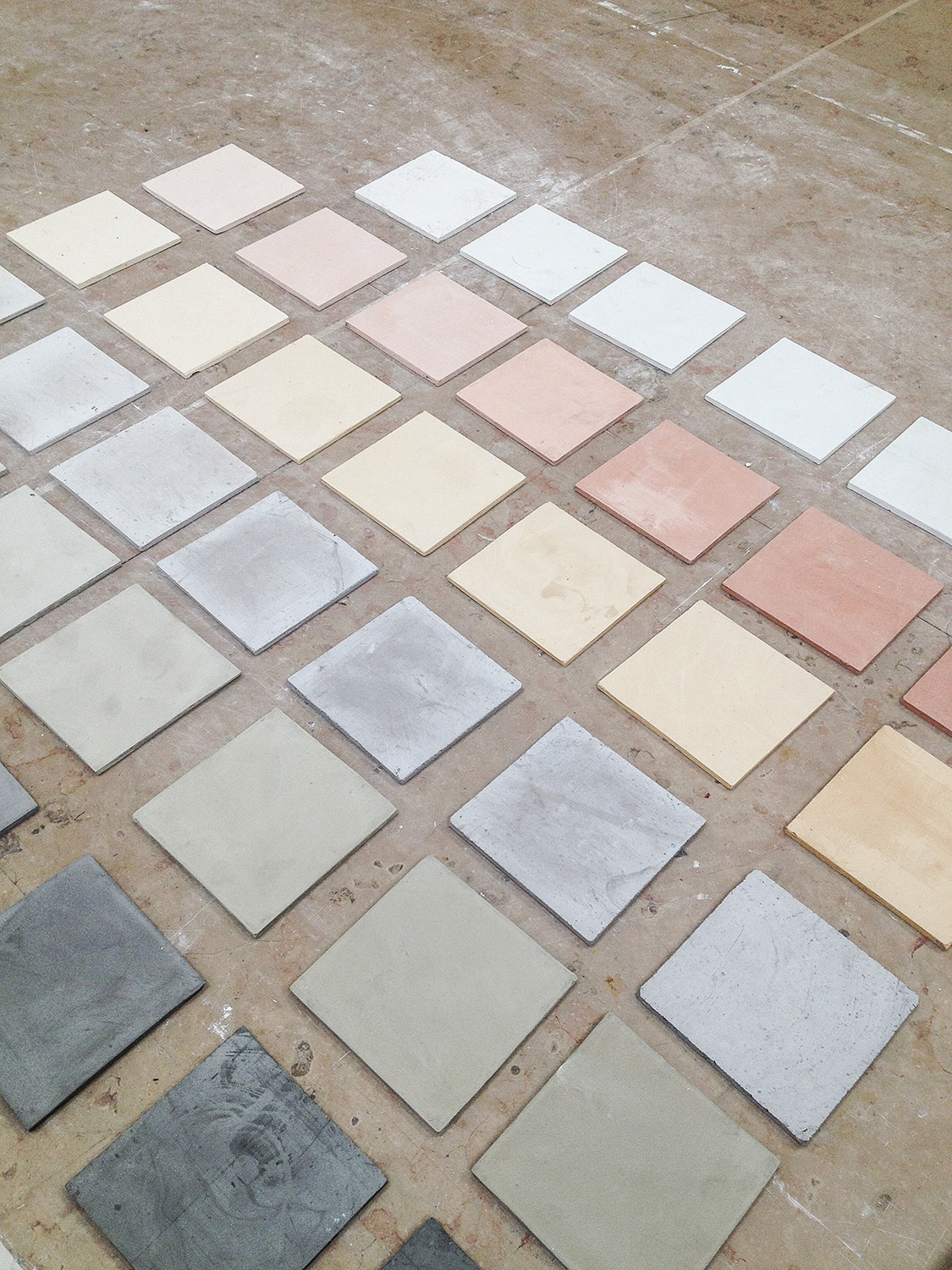 Dyed in the mass plaster: selection of colors.