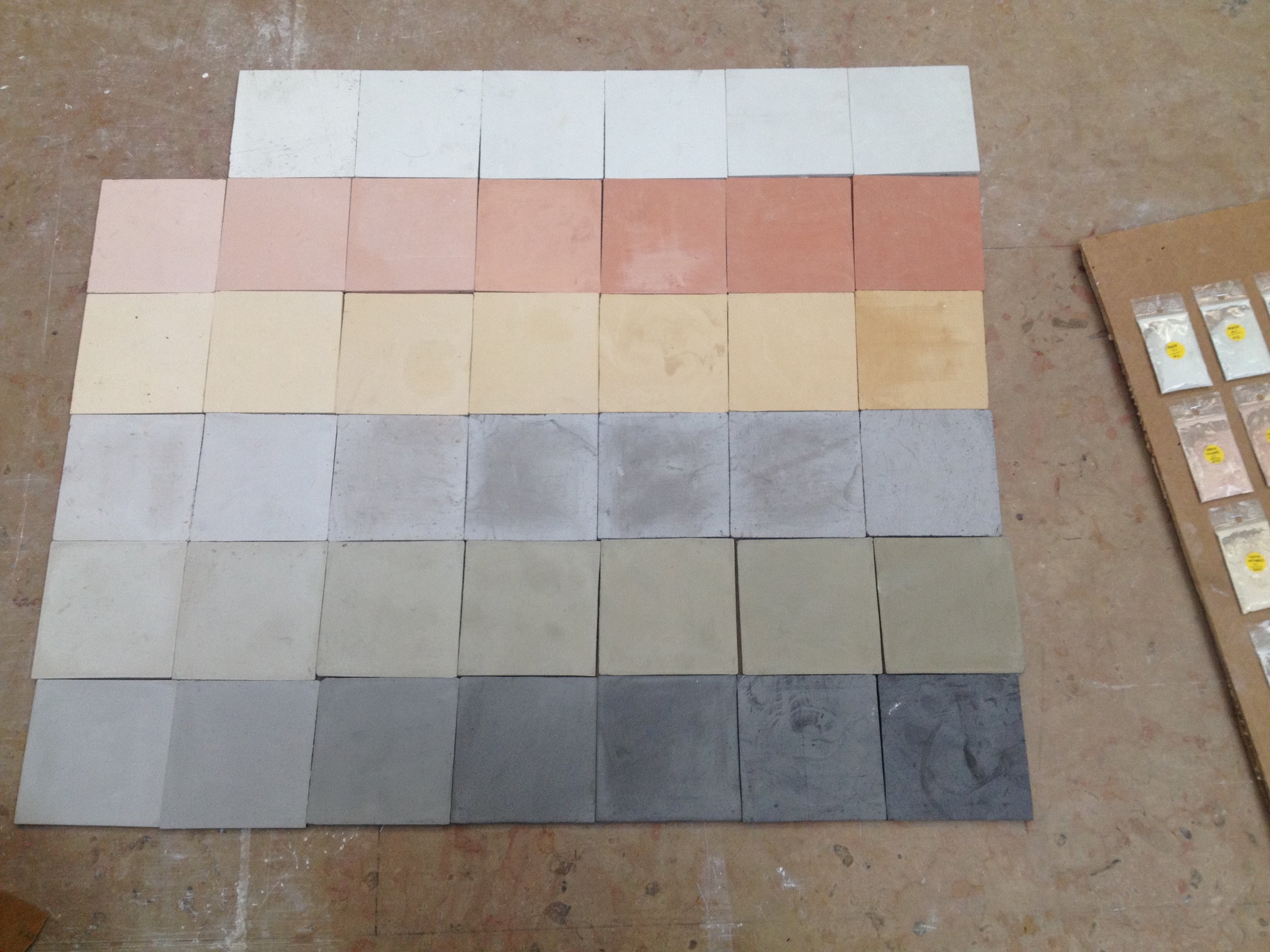 Dyed in the mass plaster: selection of colors.