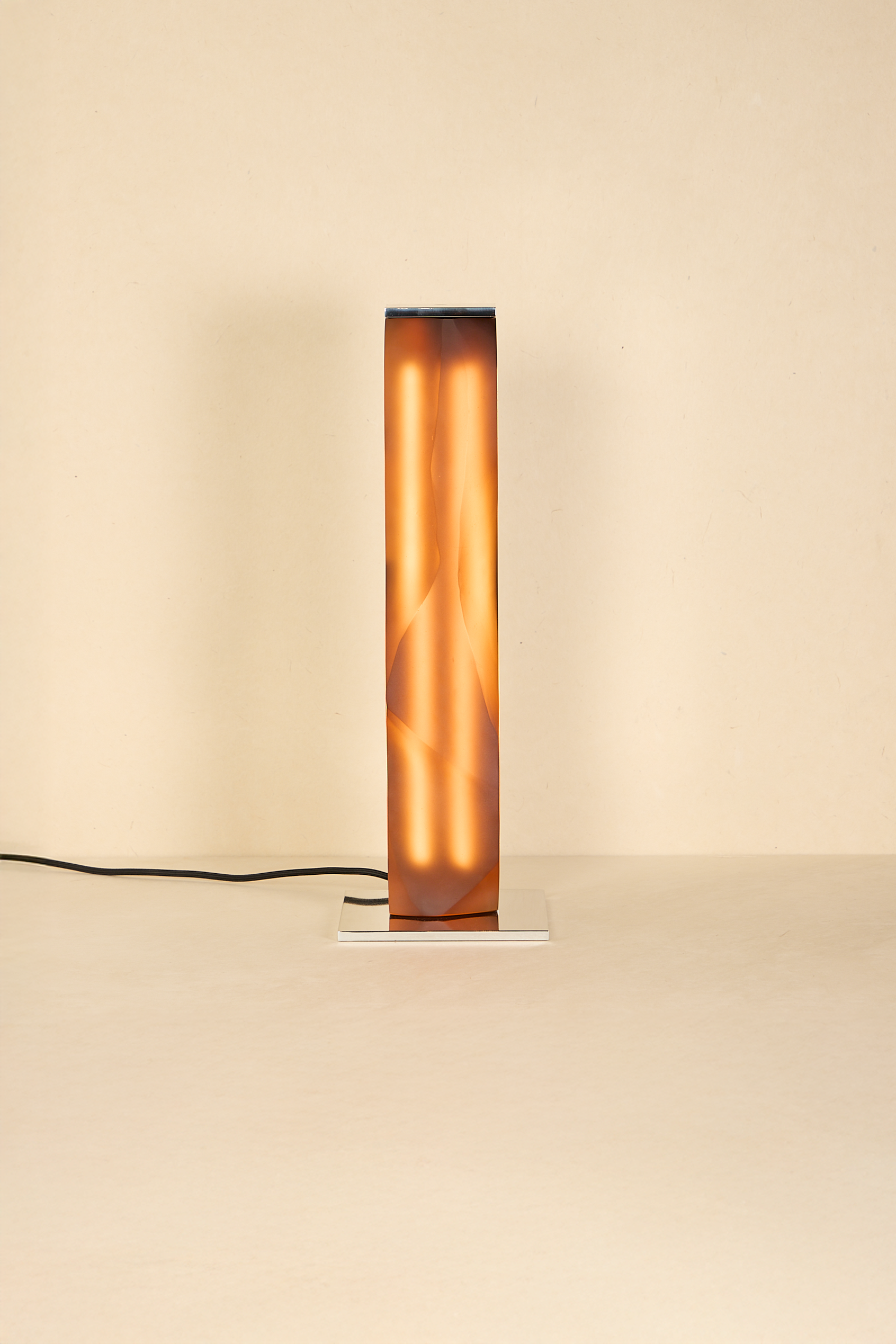 GL_ITYS_LARGE_TABLELAMP_ORANGE_03.png