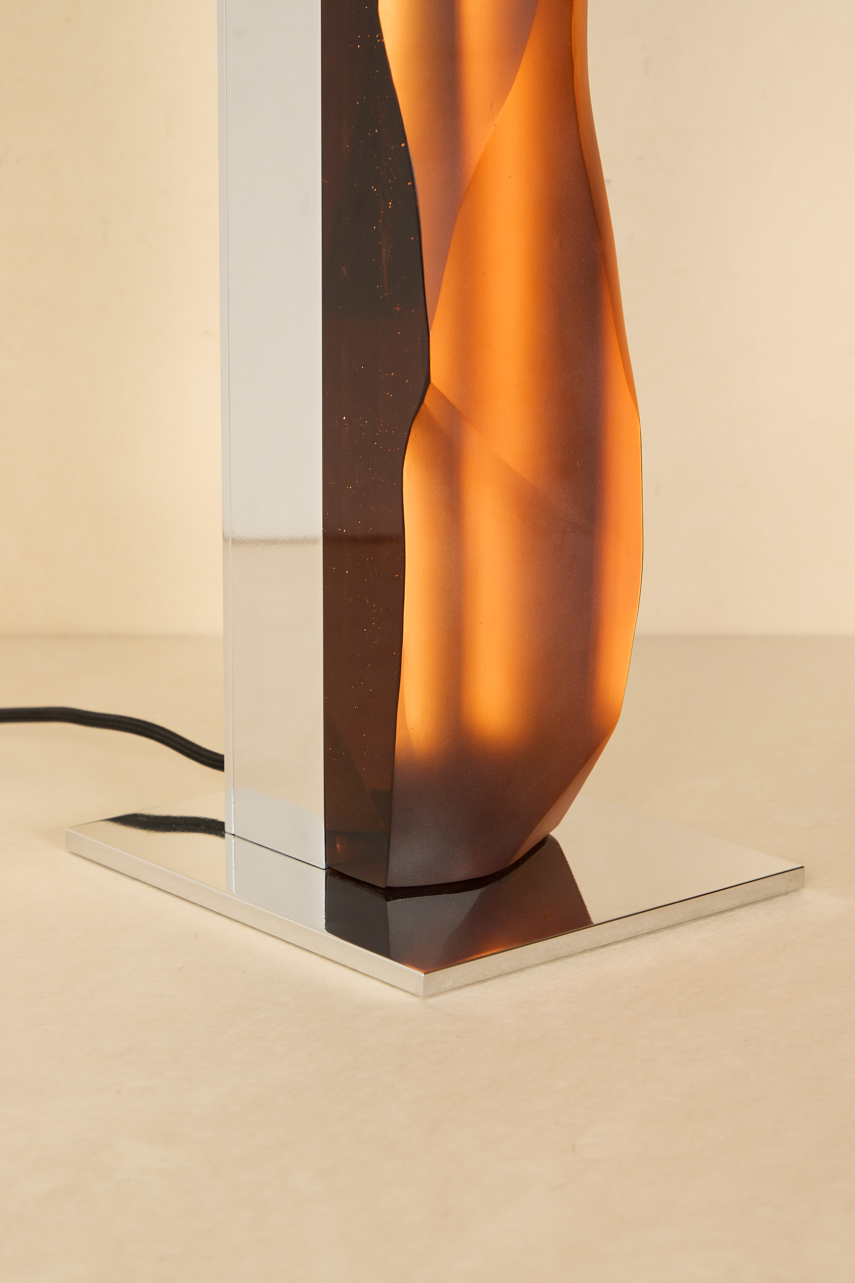 GL_ITYS_LARGE_TABLELAMP_ORANGE_07.png