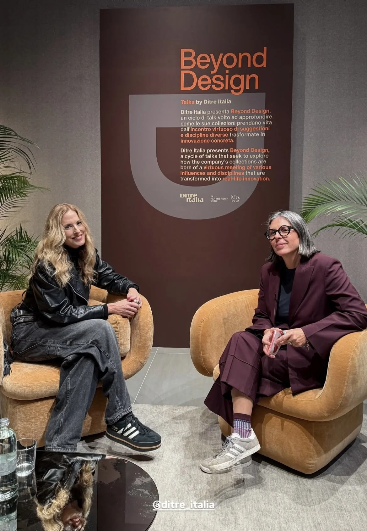 Unveiling Worlds / Ditre Italia