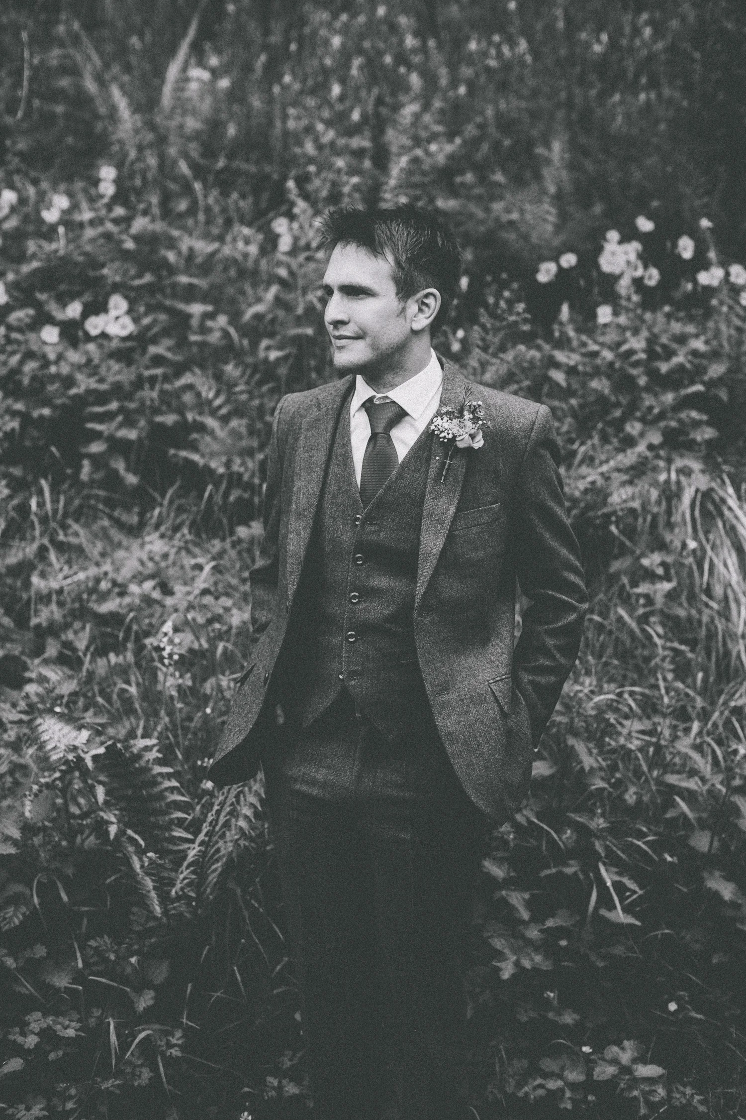 Alternative_wedding_photographer_scotland_borders_mabie_forest-14.jpg