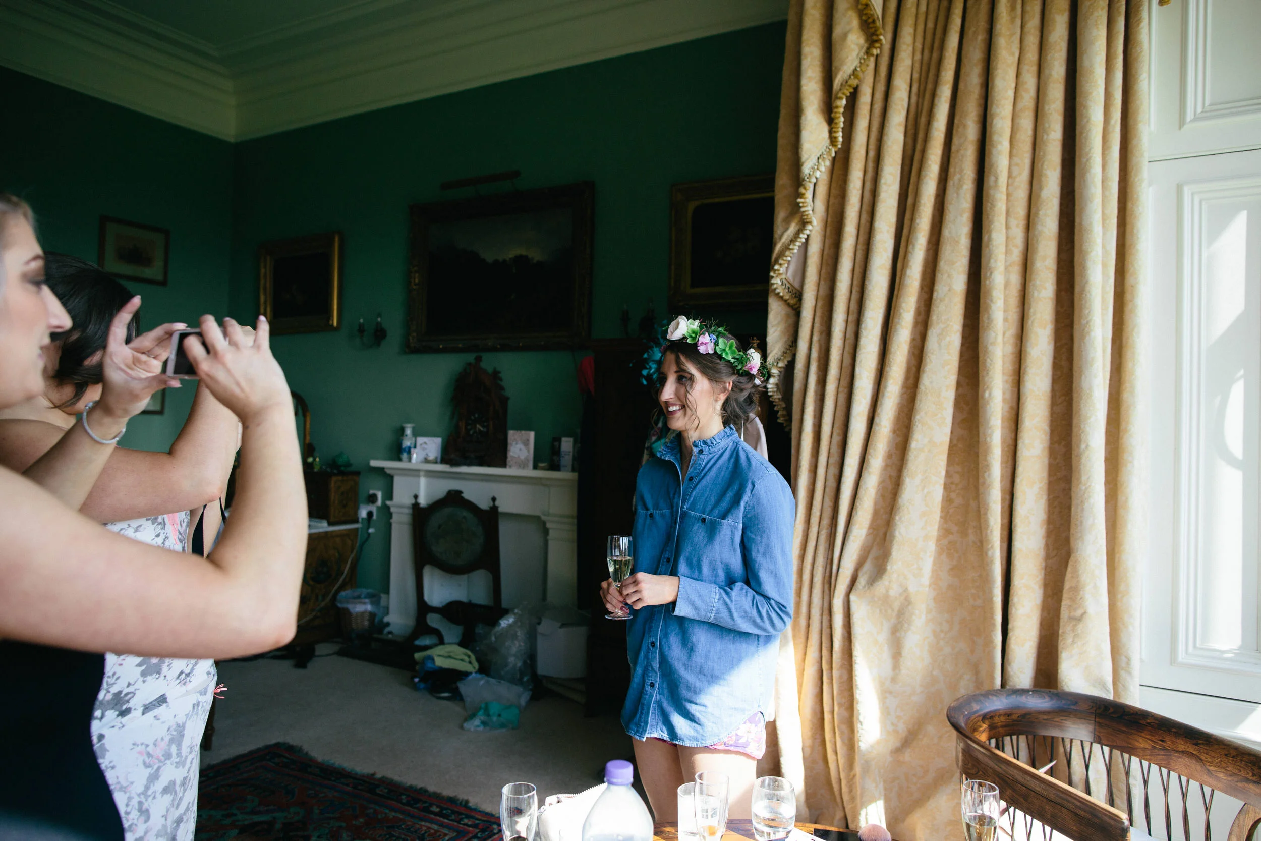 Quirky Natural Wedding Photographer Errol Park 006.jpg