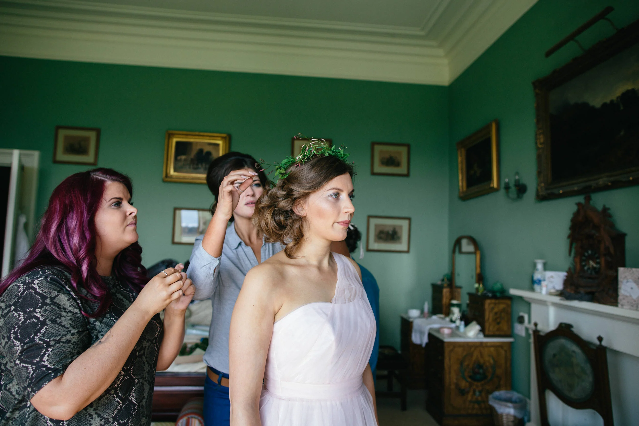 Quirky Natural Wedding Photographer Errol Park 009.jpg