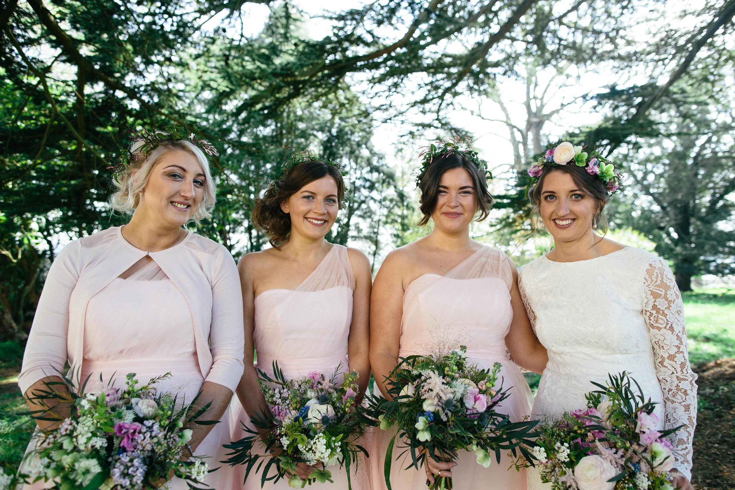 Quirky Natural Wedding Photographer Errol Park 024.jpg