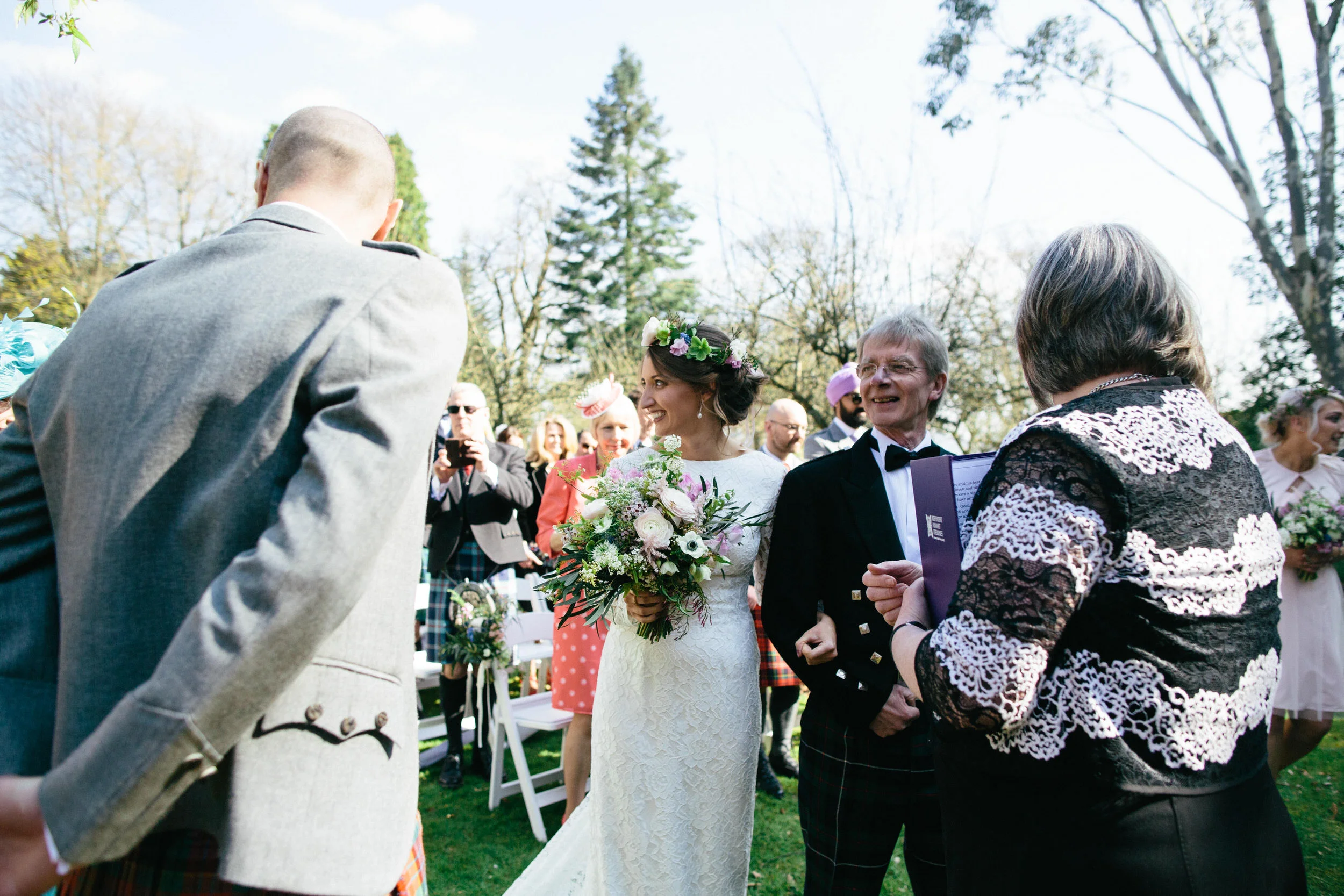 Quirky Natural Wedding Photographer Errol Park 031.jpg
