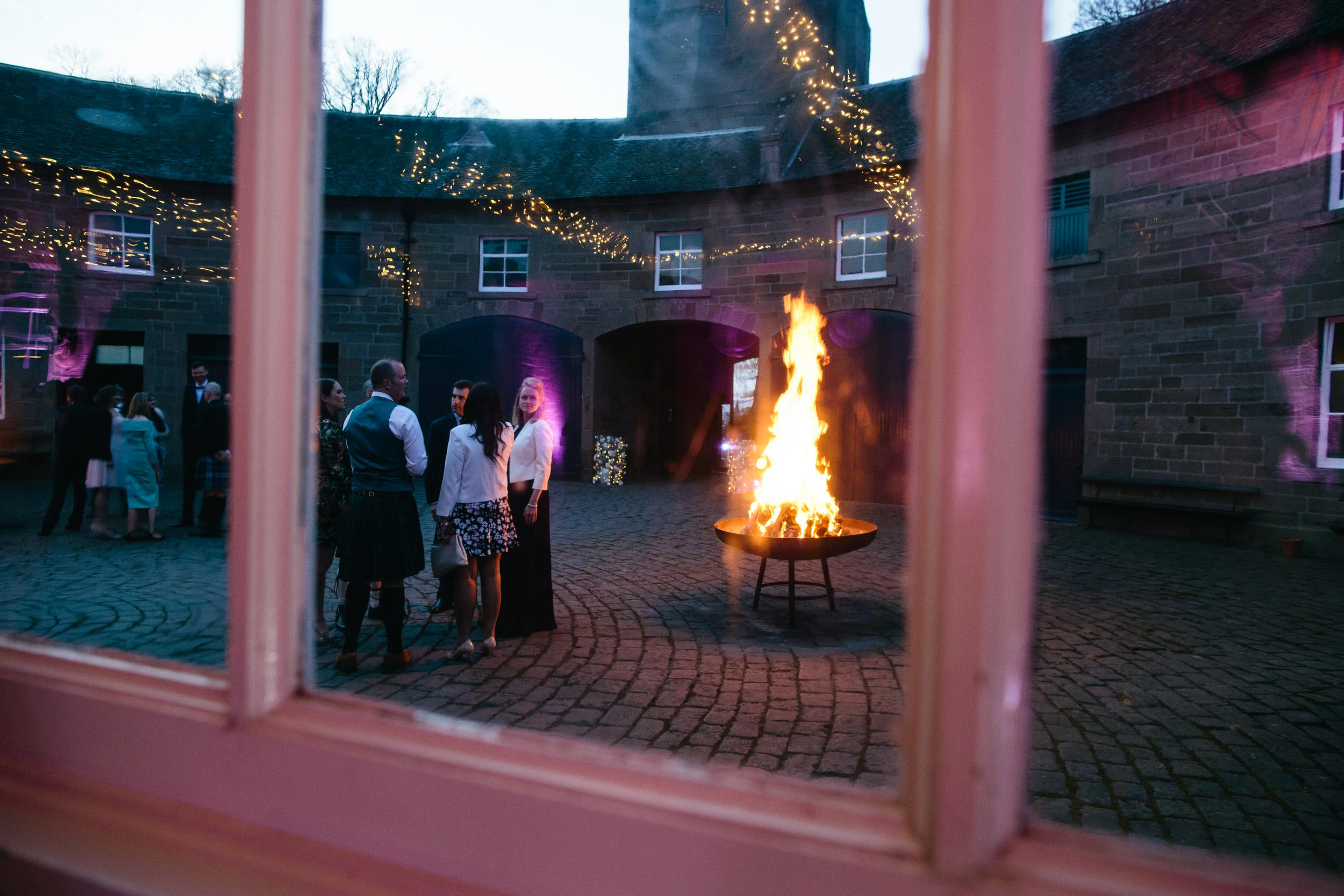 Quirky Natural Wedding Photographer Errol Park 097.jpg